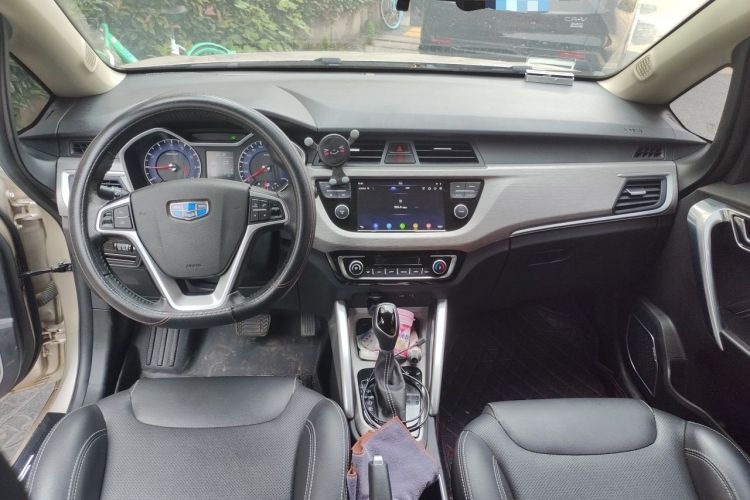 Used Geely Auto Vision X3 2017 1.5L Automatic Luxury Model Center Console