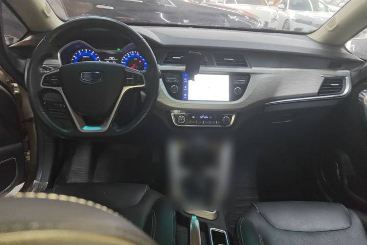 Used Geely Auto Vision X3 2017 1.5L Automatic Elite Model Center Console