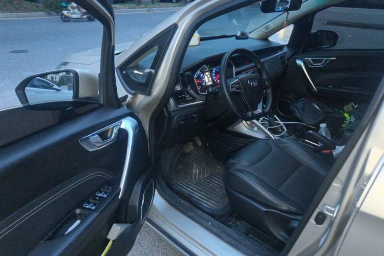 Used Geely Auto Vision X3 2017 1.5L Automatic Elite Model Driver Seat