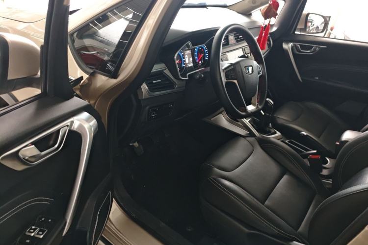 Used Geely Auto Vision X3 2017 1.5L Manual Elite Model Driver Seat