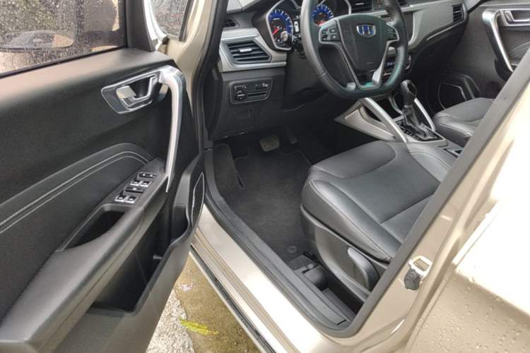 Used Geely Auto Vision X3 2017 1.5L Automatic Luxury Model Driver Seat