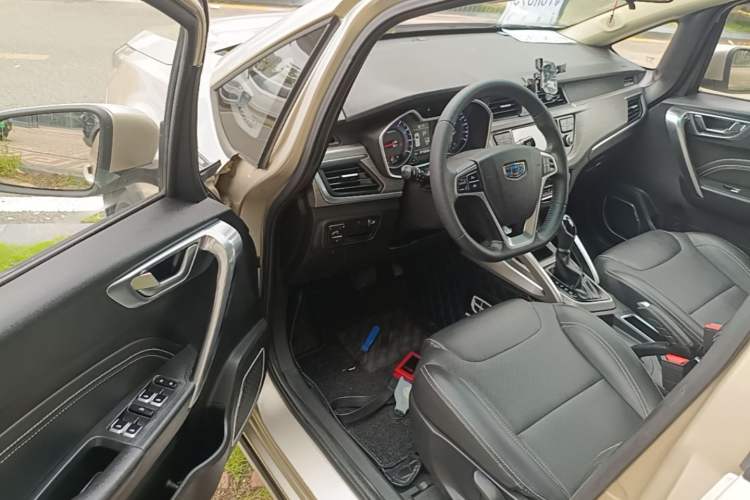 Used Geely Auto Vision X3 2017 1.5L Automatic Luxury Model Driver Seat