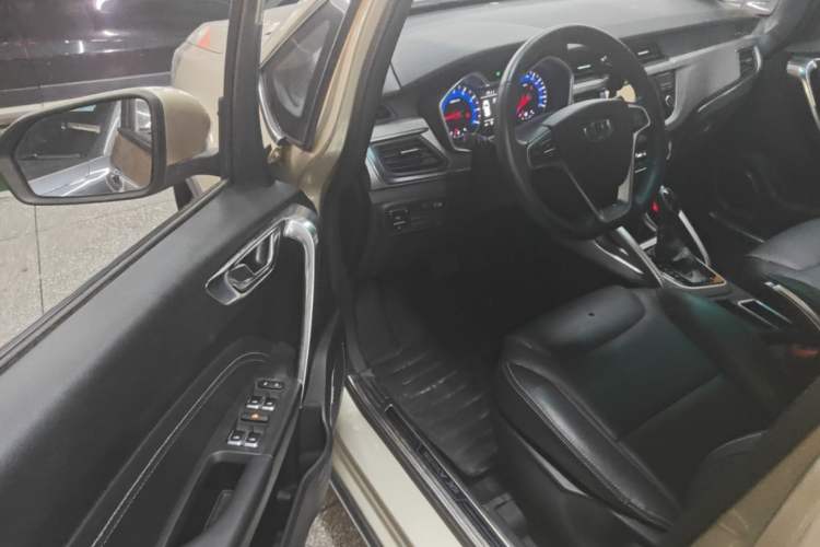 Used Geely Auto Vision X3 2017 1.5L Automatic Elite Model Driver Seat