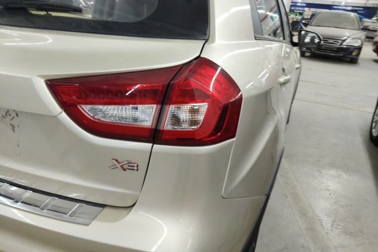 Used Geely Auto Vision X3 2017 1.5L Automatic Elite Model Exterior 2