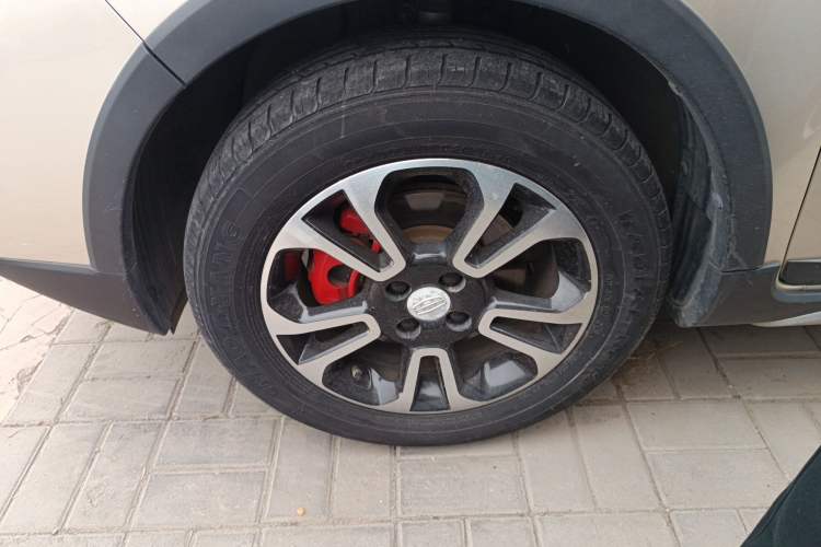 Used Geely Auto Vision X3 2017 1.5L Manual Luxury Model Exterior 2