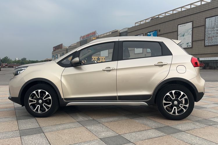 Used Geely Auto Vision X3 2017 1.5L Automatic Elite Model Exterior 5