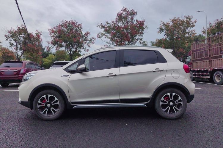 Used Geely Auto Vision X3 2017 1.5L Manual Luxury Model Exterior 6