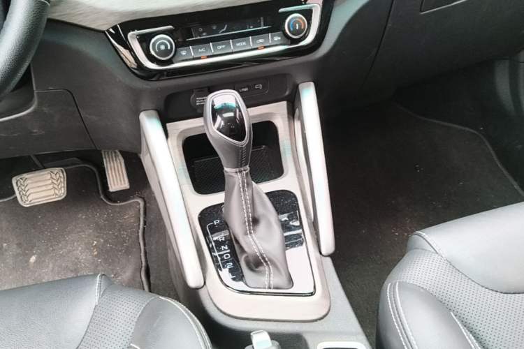 Used Geely Auto Vision X3 2017 1.5L Automatic Luxury Model Gear Lever
