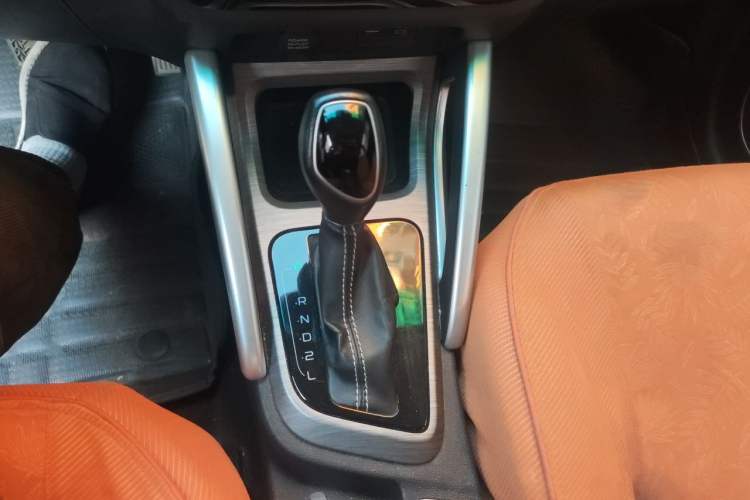Used Geely Auto Vision X3 2017 1.5L Automatic Luxury Model Gear Lever
