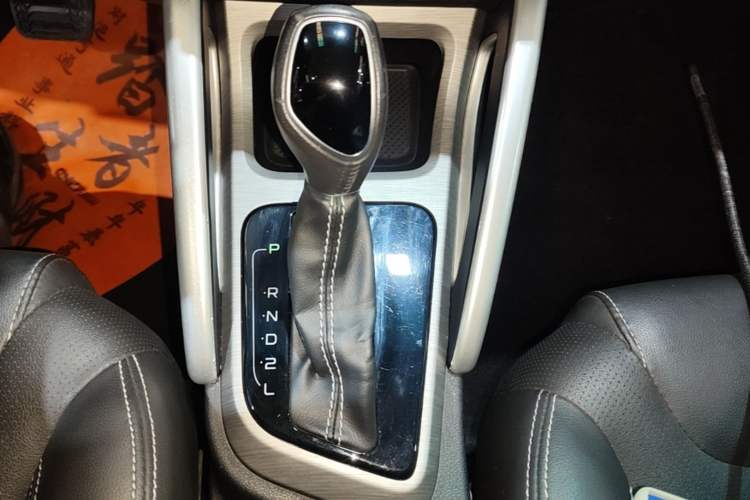 Used Geely Auto Vision X3 2017 1.5L Automatic Elite Model Gear Lever