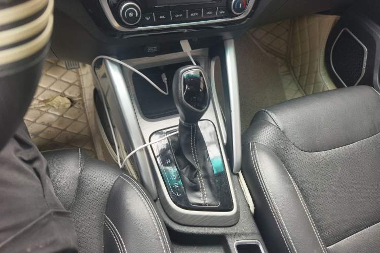 Used Geely Auto Vision X3 2017 1.5L Automatic Luxury Model Gear Lever