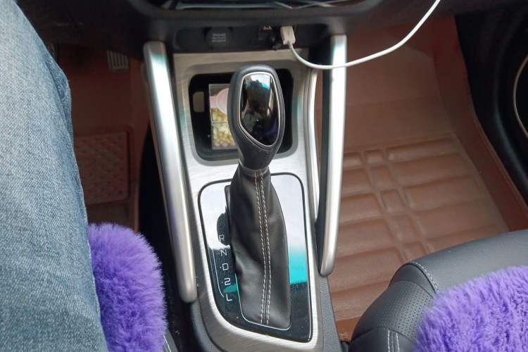 Used Geely Auto Vision X3 2017 1.5L Automatic Luxury Model Gear Lever