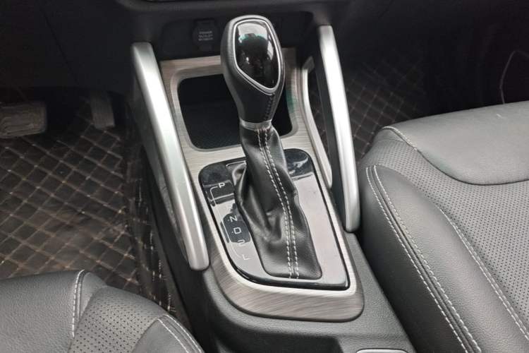Used Geely Auto Vision X3 2017 1.5L Automatic Luxury Model Gear Lever