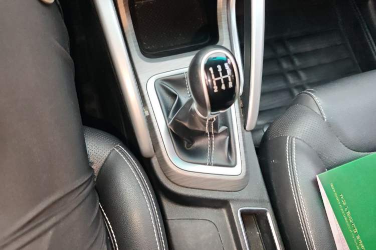 Used Geely Auto Vision X3 2017 1.5L Manual Luxury Model Gear Lever