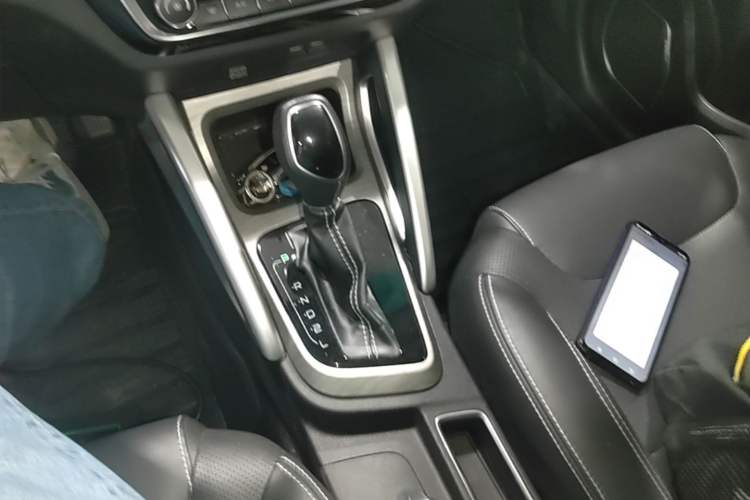Used Geely Auto Vision X3 2017 1.5L Automatic Luxury Model Gear Lever