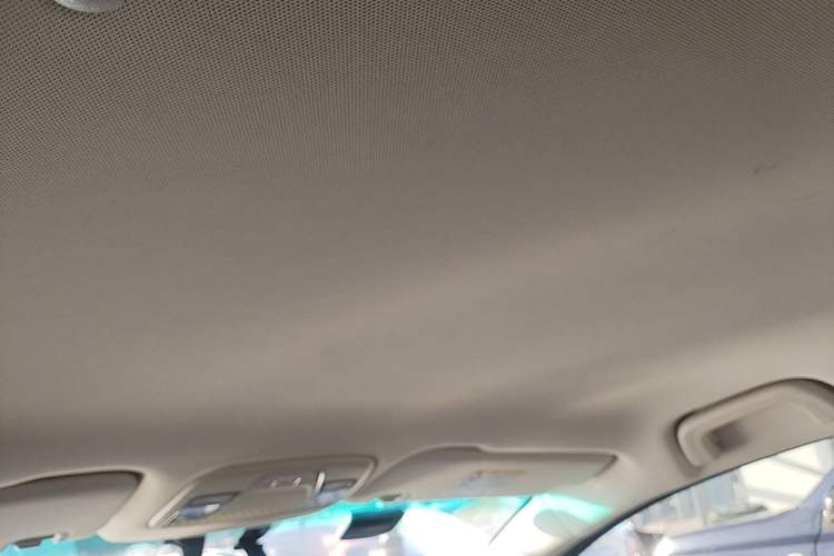 Used Geely Auto Vision X3 2017 1.5L Automatic Elite Model Headliner