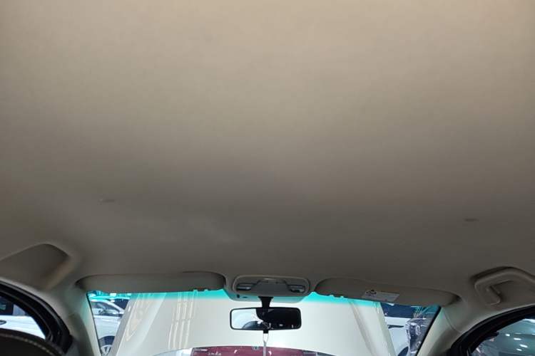 Used Geely Auto Vision X3 2017 1.5L Automatic Elite Model Headliner