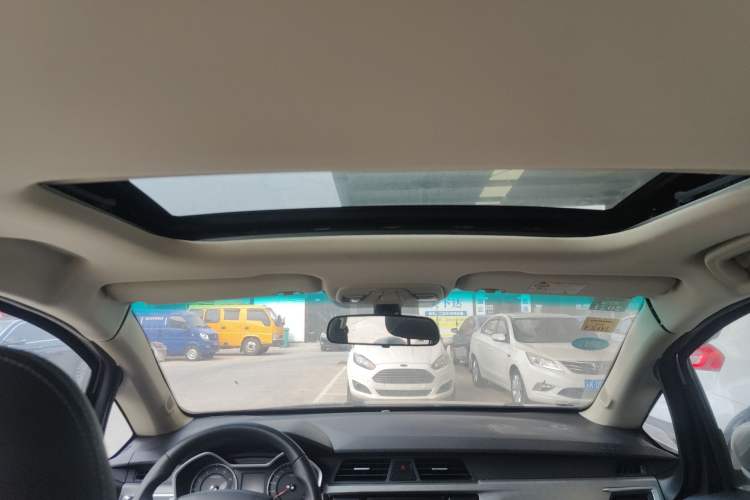 Used Geely Auto Vision X3 2017 1.5L Manual Luxury Model Headliner