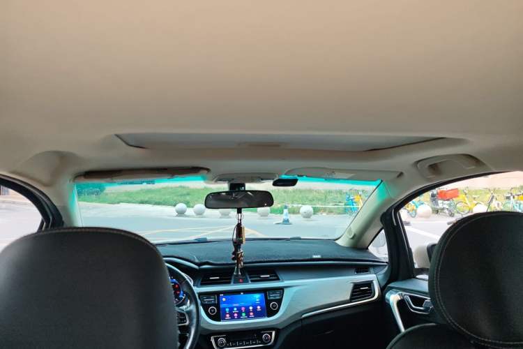 Used Geely Auto Vision X3 2017 1.5L Manual Luxury Model Headliner