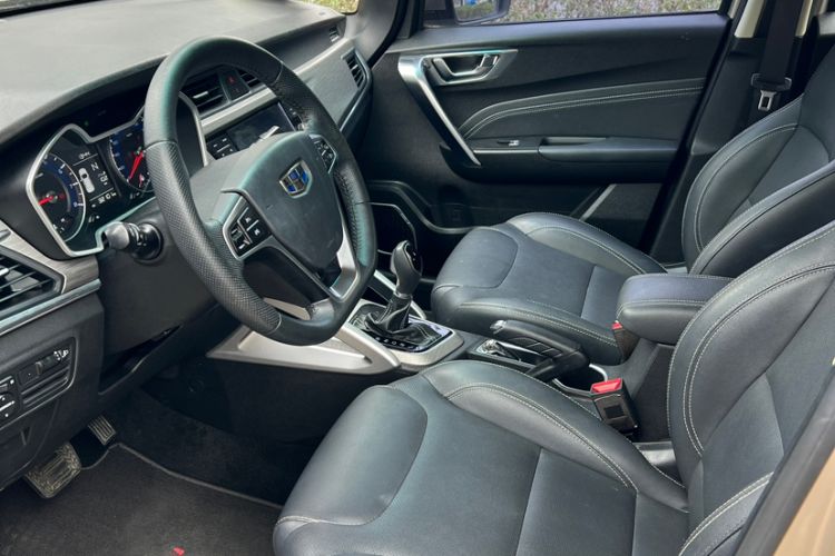 Used Geely Auto Vision X3 2017 1.5L Automatic Elite Model Interior 2