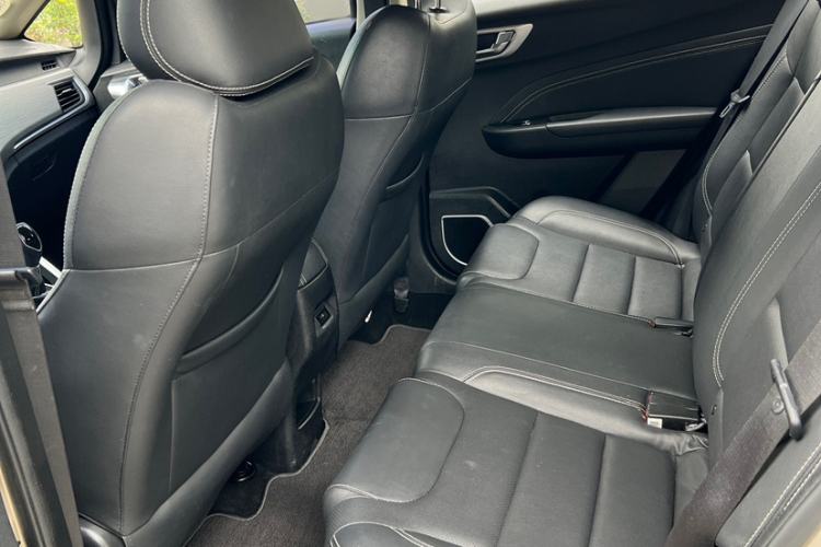 Used Geely Auto Vision X3 2017 1.5L Automatic Elite Model Interior 3