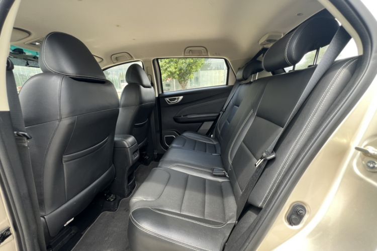 Used Geely Auto Vision X3 2017 1.5L Automatic Elite Model Interior 4
