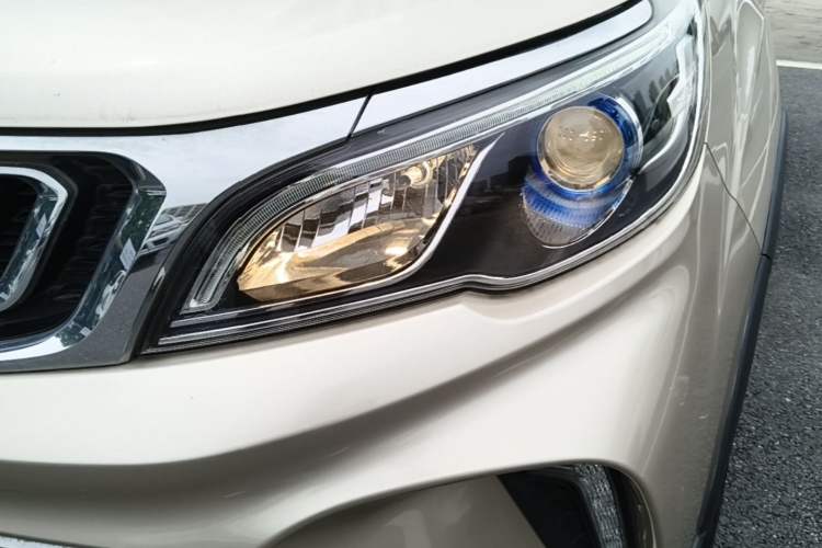 Used Geely Auto Vision X3 2017 1.5L Automatic Luxury Model Left Front Headlight
