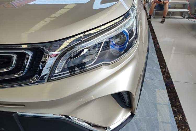 Used Geely Auto Vision X3 2017 1.5L Manual Luxury Model Left Front Headlight
