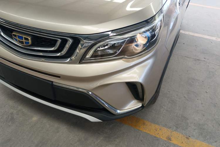 Used Geely Auto Vision X3 2017 1.5L Manual Luxury Model Left Front Headlight