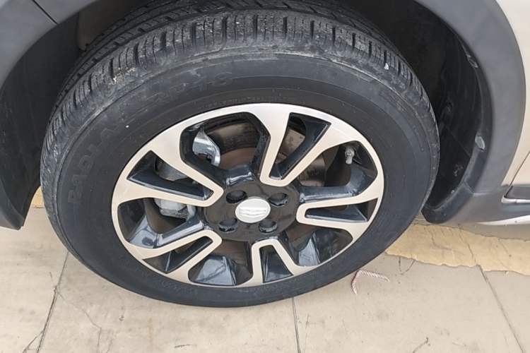 Used Geely Auto Vision X3 2017 1.5L Automatic Elite Model Left Front Wheel Hub