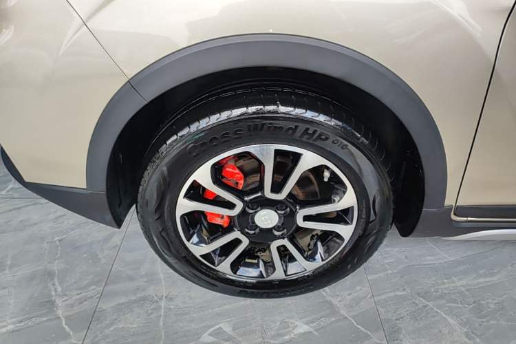Used Geely Auto Vision X3 2017 1.5L Manual Luxury Model Left Front Wheel Hub