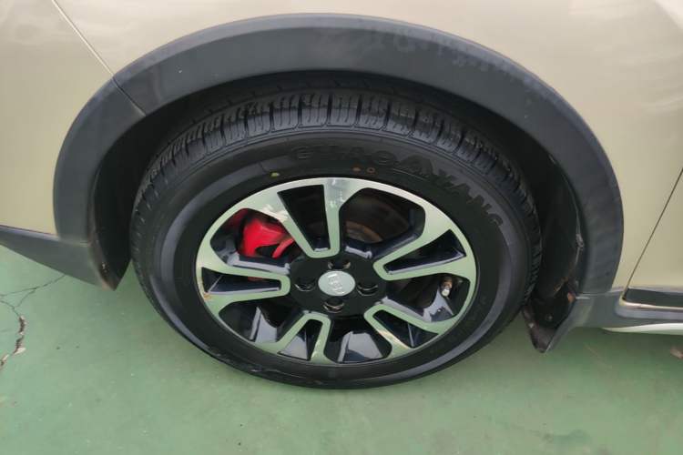 Used Geely Auto Vision X3 2017 1.5L Automatic Luxury Model Left Front Wheel Hub
