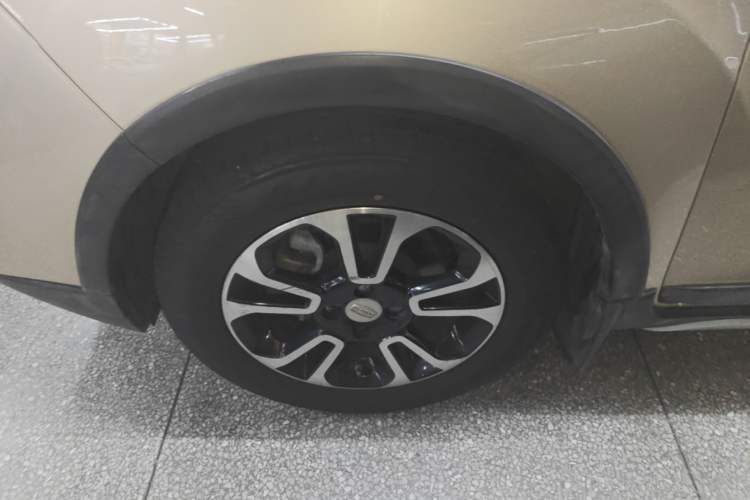 Used Geely Auto Vision X3 2017 1.5L Automatic Elite Model Left Front Wheel Hub