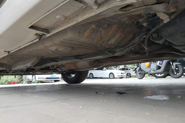 Used Geely Auto Vision X3 2017 1.5L Automatic Elite Model Left Side Sill