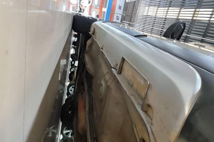 Used Geely Auto Vision X3 2017 1.5L Automatic Elite Model Left Side Sill