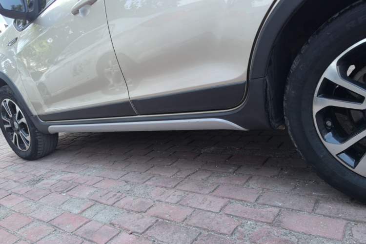 Used Geely Auto Vision X3 2017 1.5L Manual Elite Model Left Side Sill
