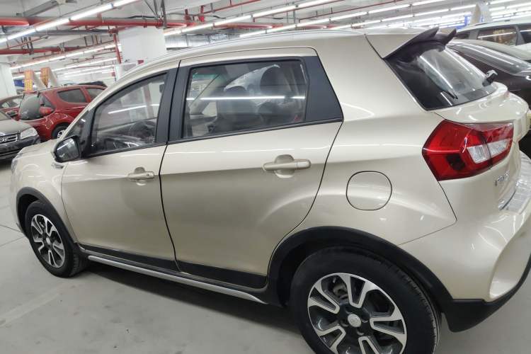 Used Geely Auto Vision X3 2017 1.5L Automatic Elite Model Left Side