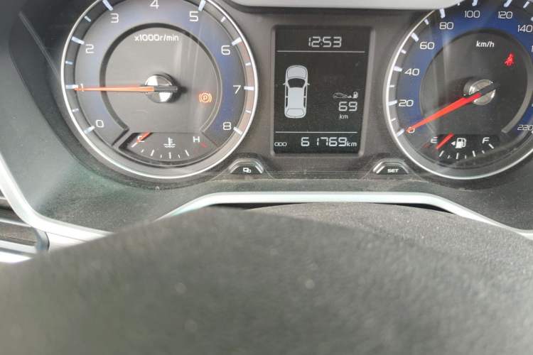Used Geely Auto Vision X3 2017 1.5L Manual Luxury Model Odometer Close Up