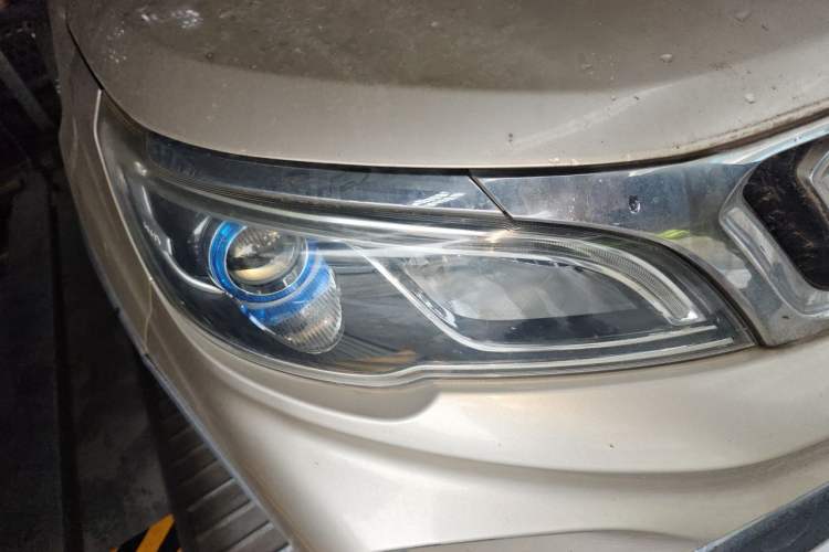 Used Geely Auto Vision X3 2017 1.5L Manual Elite Model Right Front Headlight