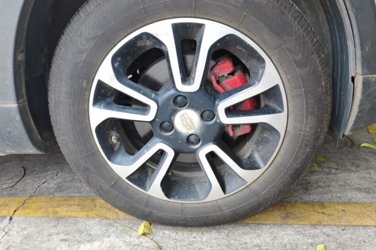 Used Geely Auto Vision X3 2017 1.5L Manual Luxury Model Right Front Wheel Hub