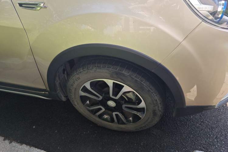 Used Geely Auto Vision X3 2017 1.5L Manual Elite Model Right Front Wheel Hub