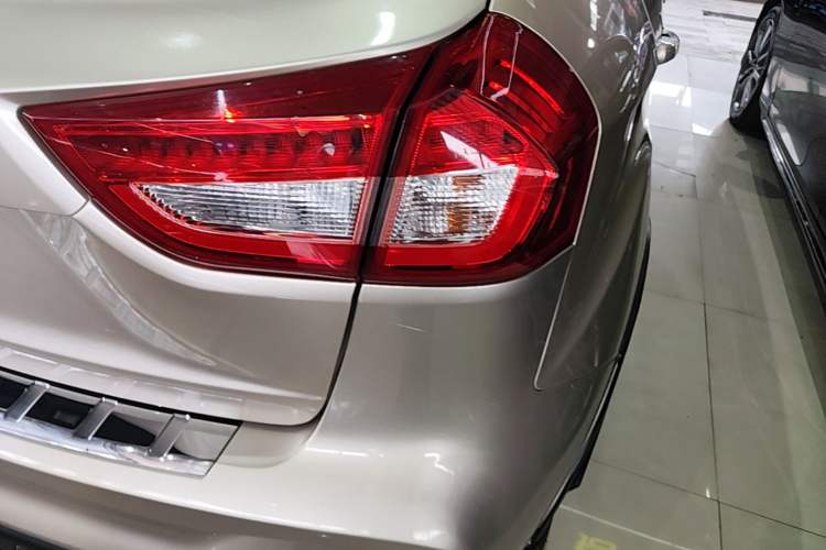Used Geely Auto Vision X3 2017 1.5L Automatic Elite Model Right Rear Taillight