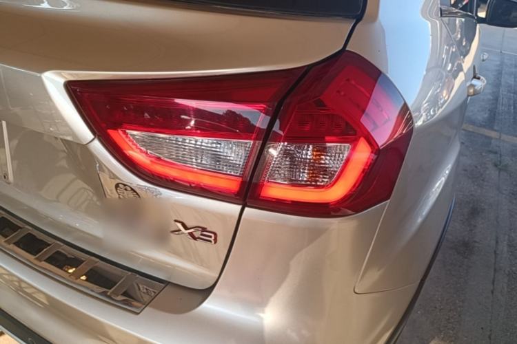 Used Geely Auto Vision X3 2017 1.5L Automatic Elite Model Right Rear Taillight