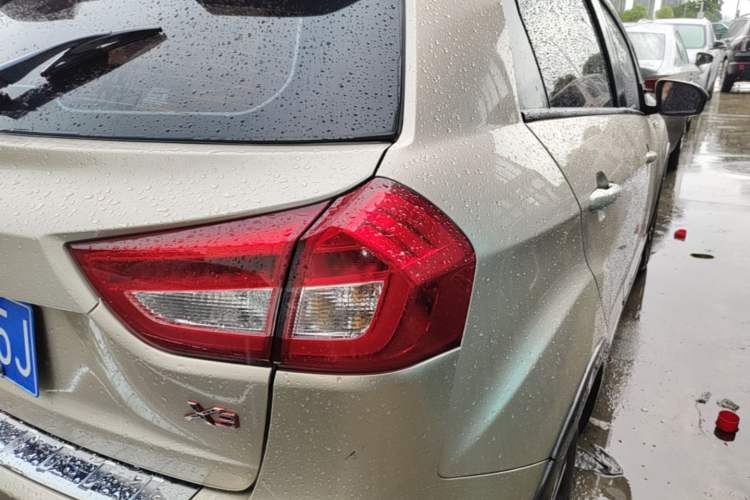 Used Geely Auto Vision X3 2017 1.5L Automatic Luxury Model Right Rear Taillight