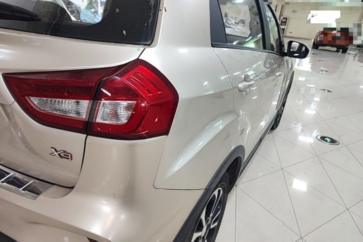 Used Geely Auto Vision X3 2017 1.5L Automatic Elite Model Right Rear Taillight