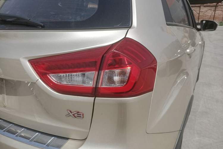 Used Geely Auto Vision X3 2017 1.5L Automatic Luxury Model Right Rear Taillight