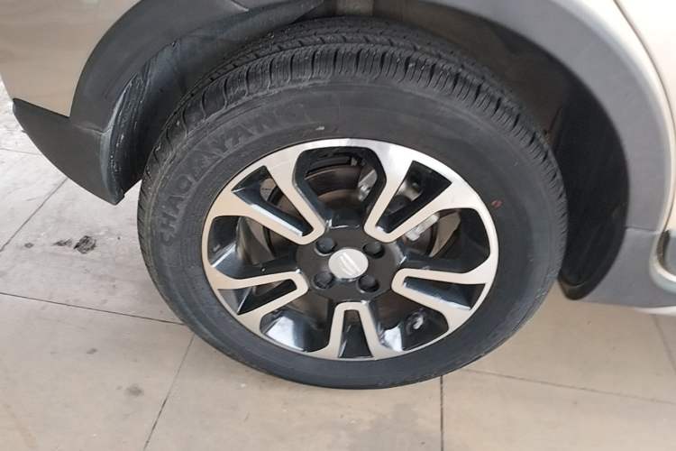 Used Geely Auto Vision X3 2017 1.5L Automatic Elite Model Right Rear Wheel Hub