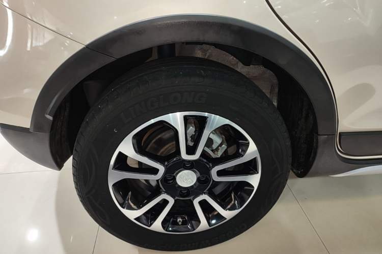 Used Geely Auto Vision X3 2017 1.5L Automatic Elite Model Right Rear Wheel Hub