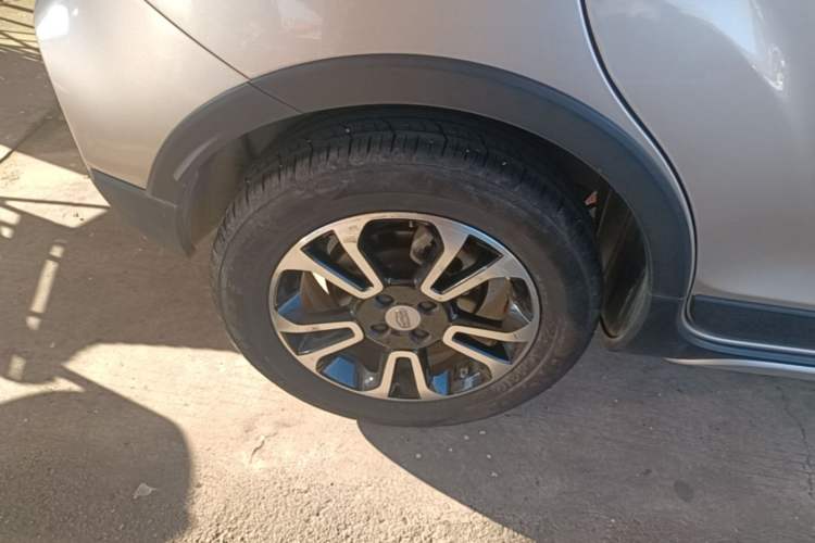 Used Geely Auto Vision X3 2017 1.5L Automatic Elite Model Right Rear Wheel Hub