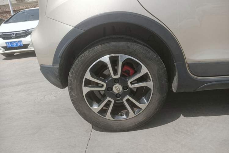 Used Geely Auto Vision X3 2017 1.5L Automatic Luxury Model Right Rear Wheel Hub